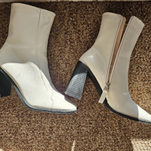 Princess Polly White Ankle Boots - Picture 1 of 5